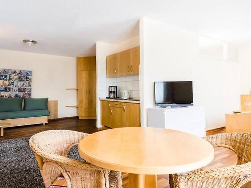 697FB6CC1A0912F546B9AD2DAF13479F