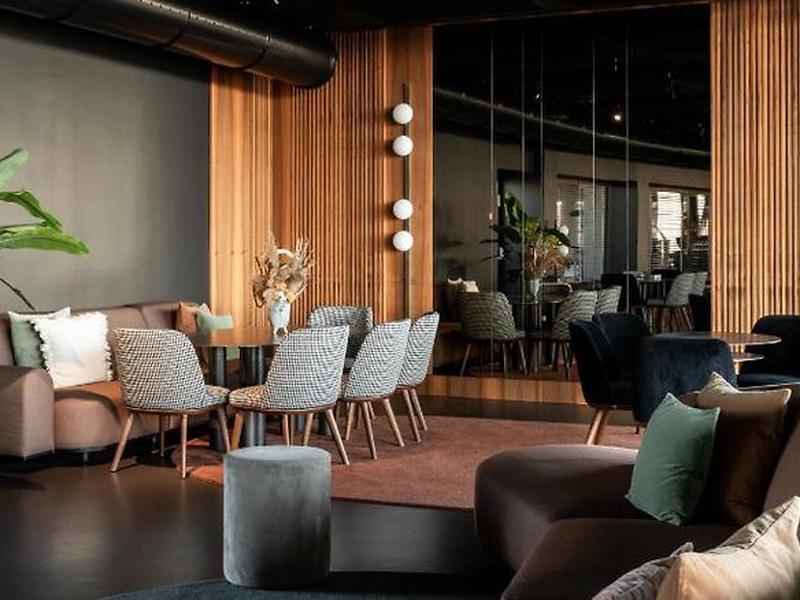 52F1AF8B566D1C4E7062A2235DCD81A3