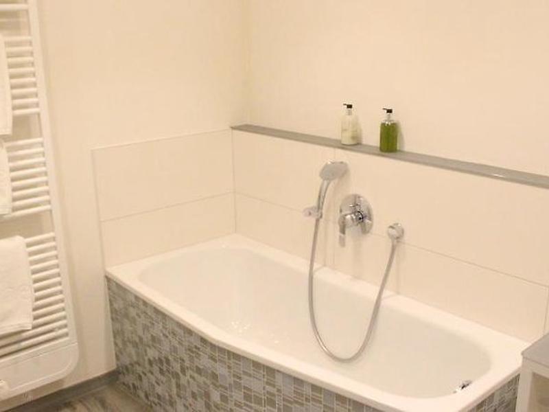 2031AAB1781D24AE78CD881AF594CEEE