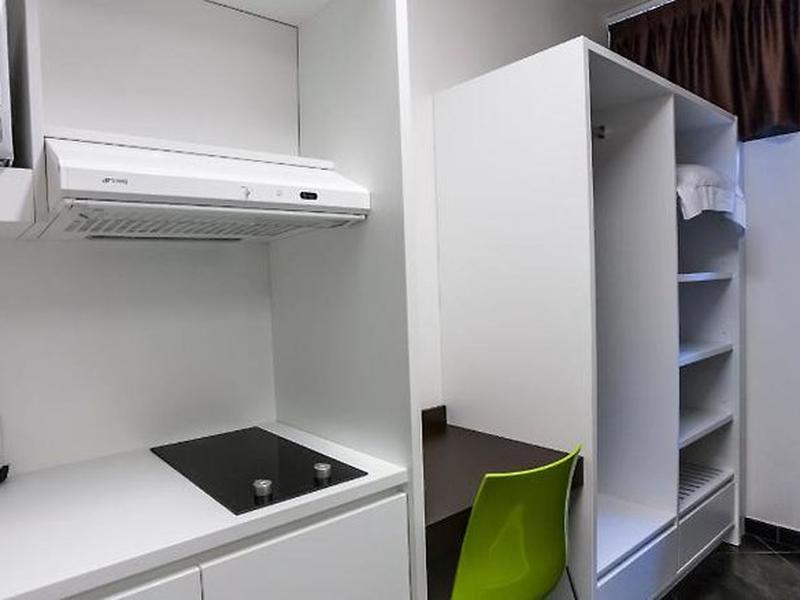 7B9E17C144E497565D3A088354398A0F