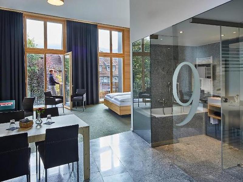 C806F09D5DD0DD1DCCF97FFE72BDFA82