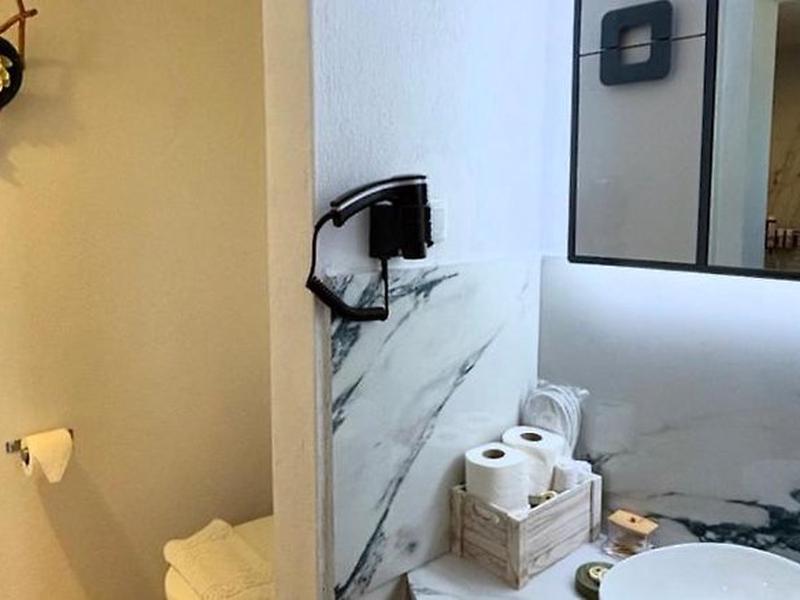 F79763CA23940889B69C0653455B6E33