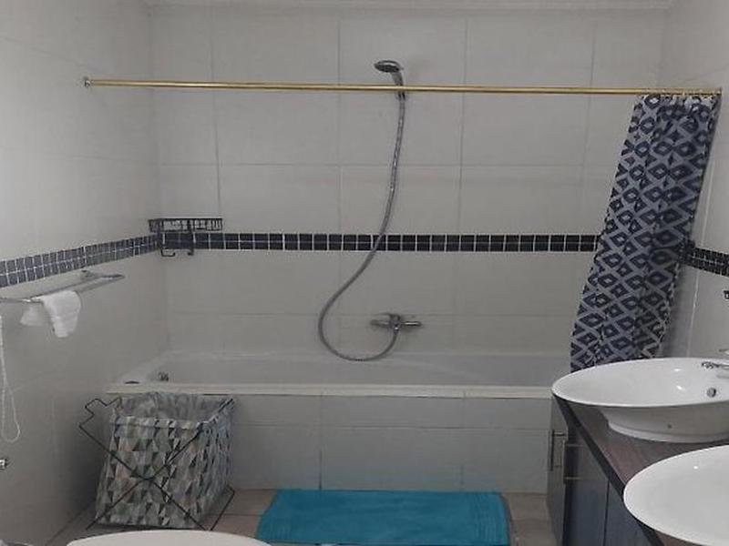 AB0517C13036D1285E90237C10DC8B5F