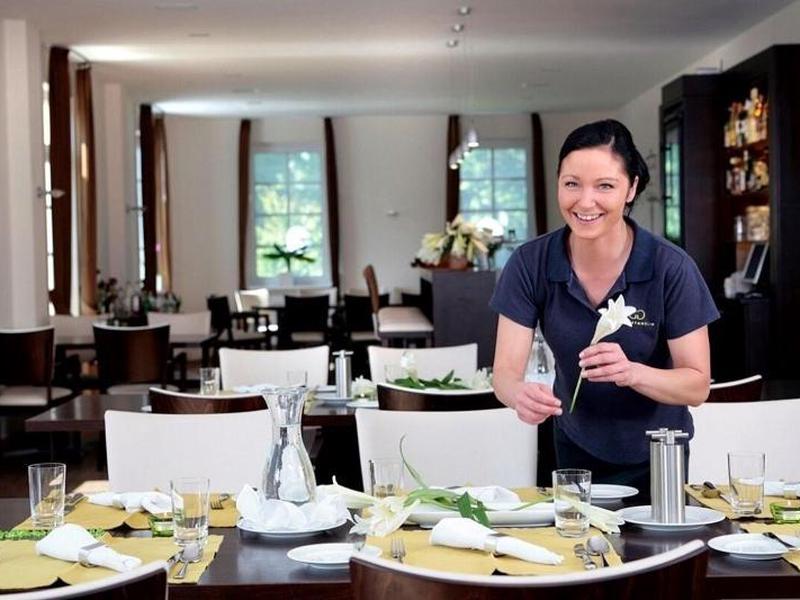 DD6E853E92E1F252E90A4D885AEC4AA1