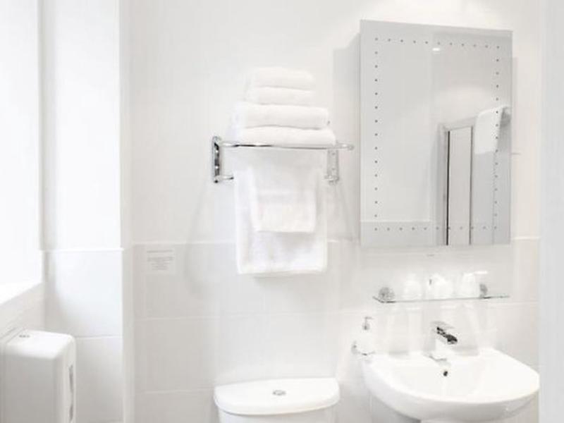 EF95A20FAA0D70C1EA16BB0D8A0BE0CB