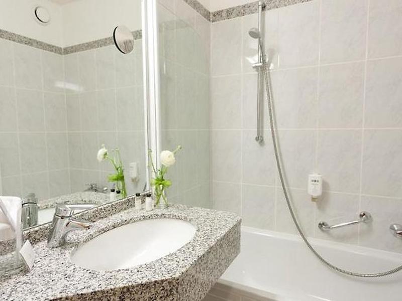 D5AA673CC70F74DA9665D78E4D88F459