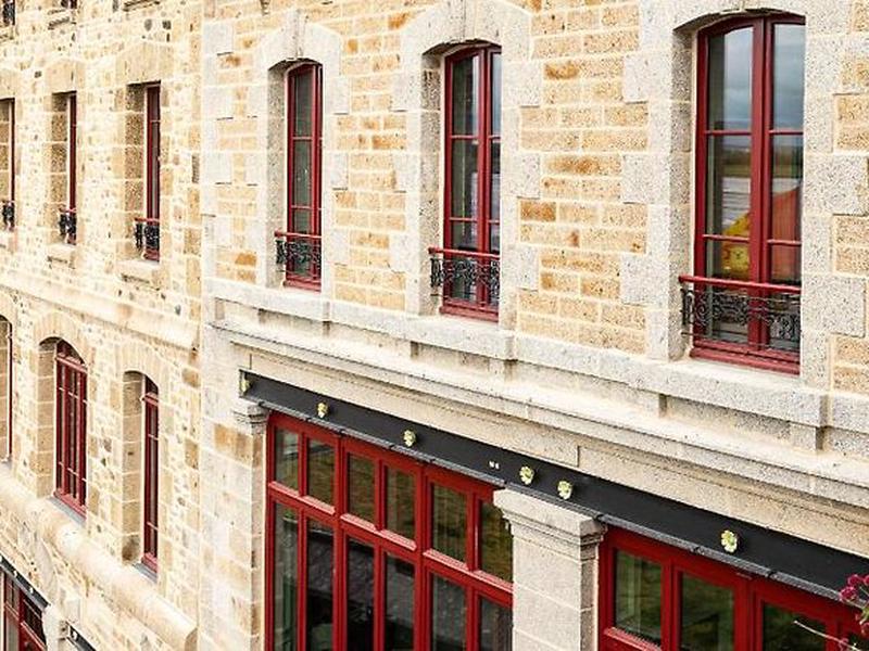 A5526BDC5E4DBA8CAB9DF63AC4FB618E