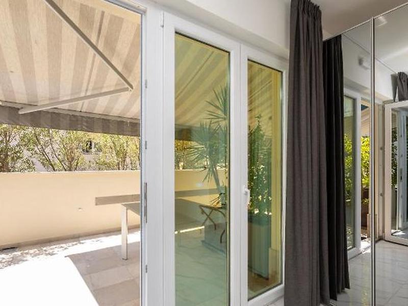 78BB47BA2845C54B8261879F36F69E83