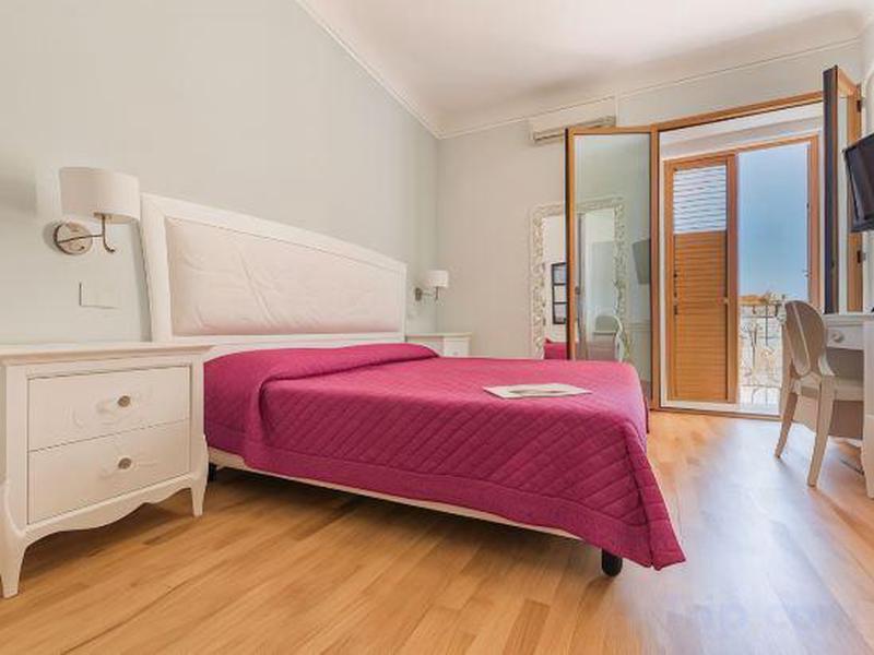 90EB2DDB0ABA4DBEAB229C78BE4A0ACE