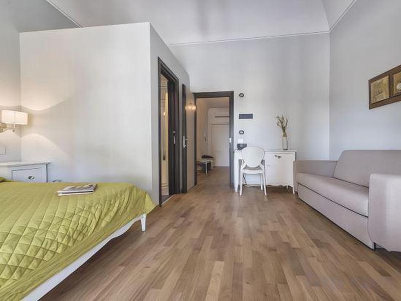 93EED82879409701880139D4A4214C6A