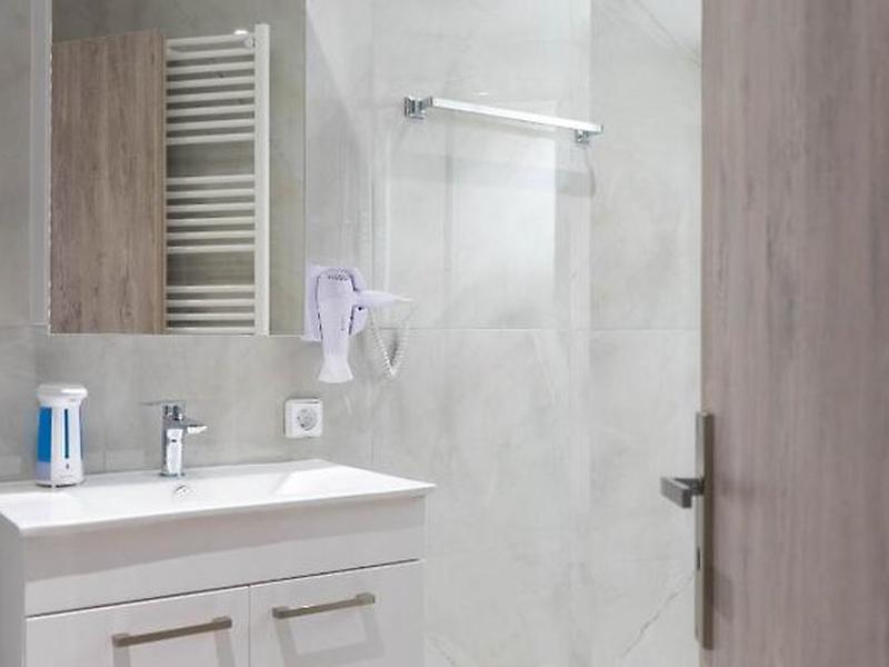 617E1FE131BE8F9E145E05A62AE349B0