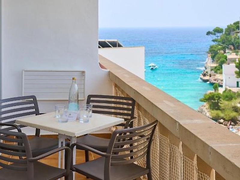 09E071169676CE50BB0AC215A15C75F9