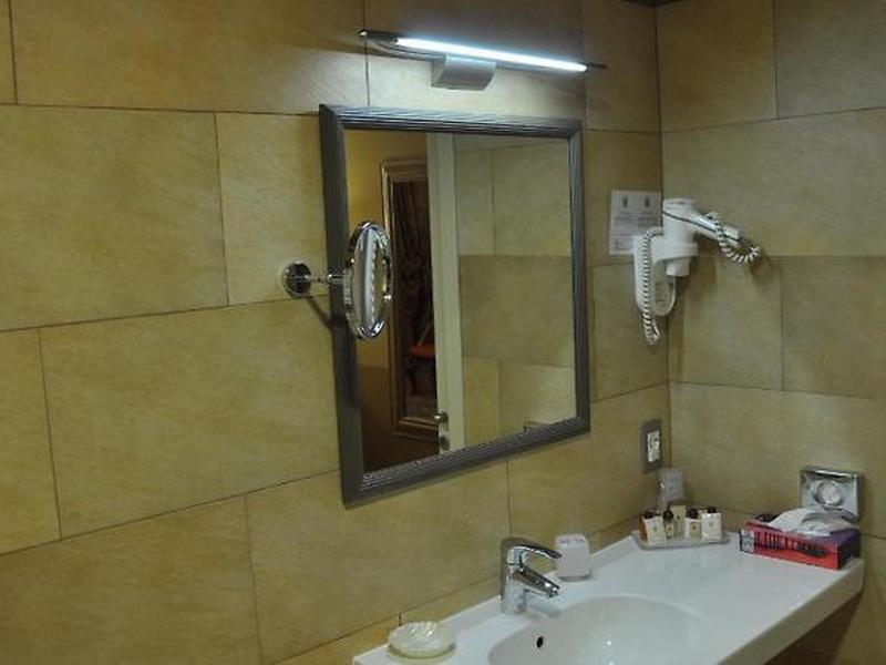 AEDD29B53ECE15B03621189EB175174A