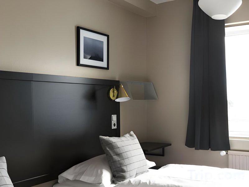 CBD147CF067FD4B253C830F8AAB62A3E