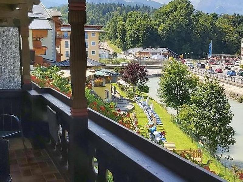 E69F24BF0D1054AE7D57063B9923D63B