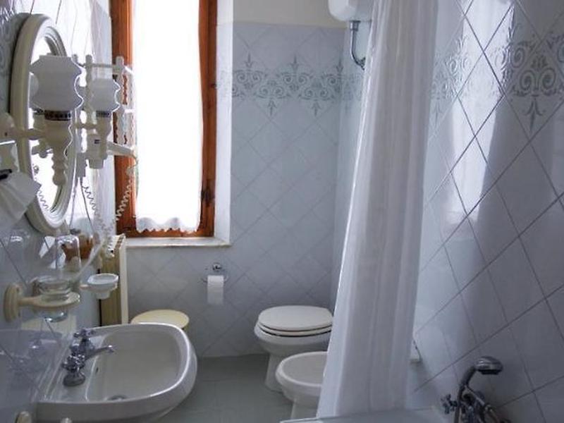 584BD6C74C9E8B8AAC6299AB359EADE6