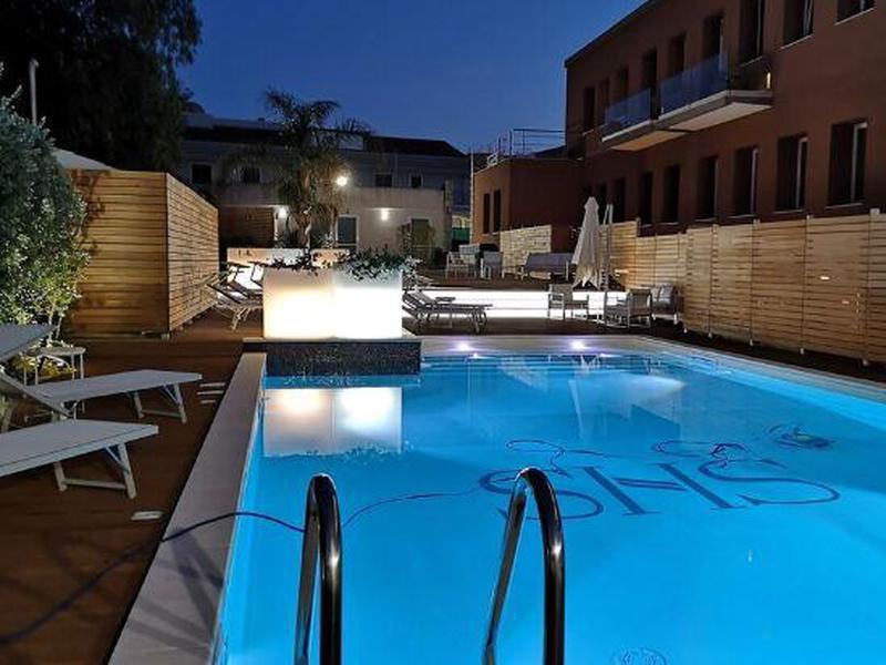 35265200EBB20D59E6AD628B9BCAA132