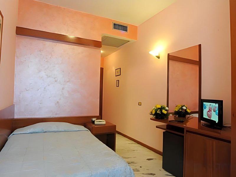 69E3570CEE63416ACCBC3158F061D161