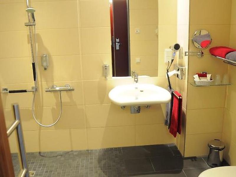 DB9D4BAD056F7C04BB6BA8C8C34E7FAB