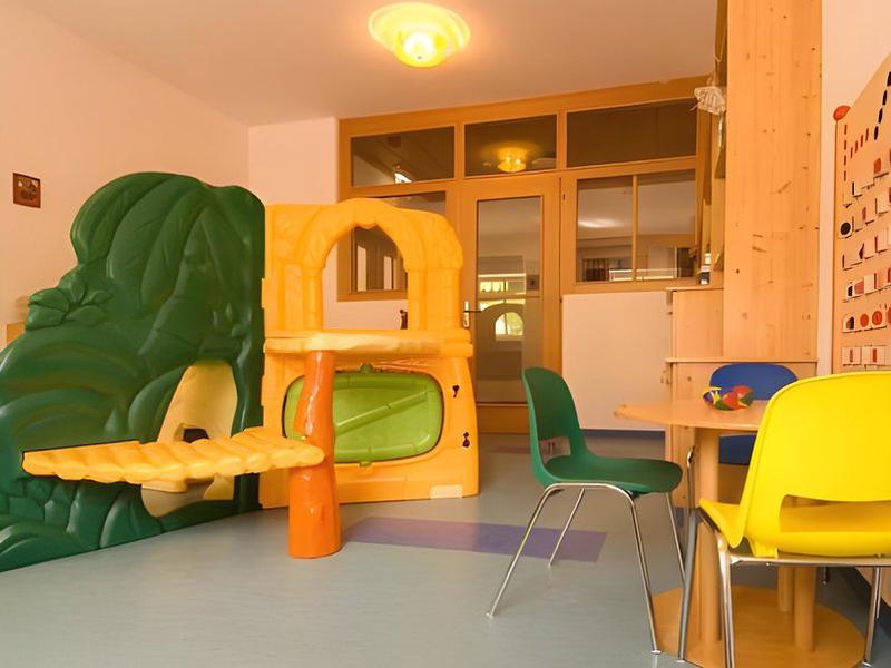 4A0CF93F8A492A5FD3BDA77CFDA4A467