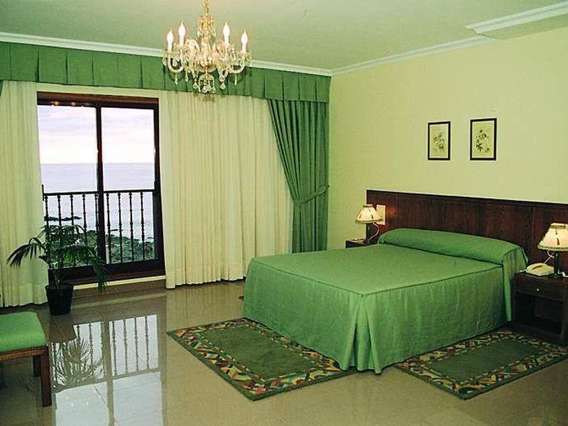 A0E63F15D5204F0BDA383B640DC4D561