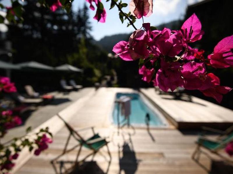 E4700B4417E7CB89E3BA73FFCDFCA264