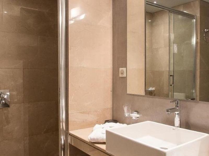 28426E446ED321D5B4EA411EB9AB8DB7