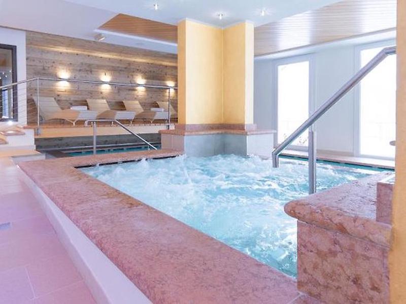 031ED971978841F70480B50948B4880E