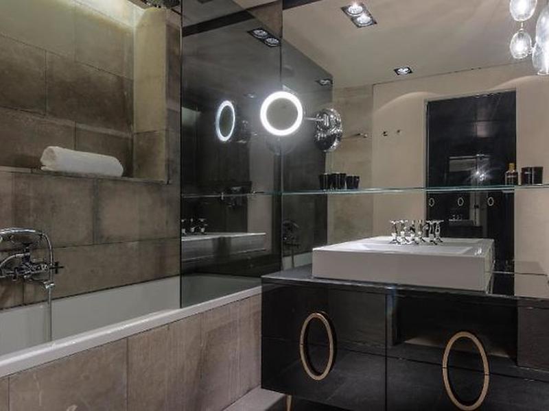 F9F1C2E46921111824741F9F1F9C0CD2