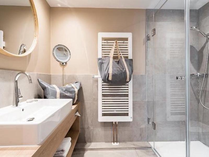 BC75E9BC2B84C63BE4FF277E0B458022