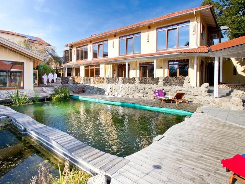 2556AB305F7C86C20A812650048C70BB