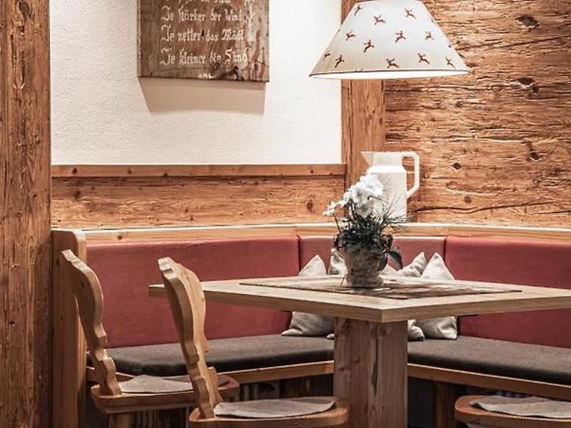 D241B79278E092E253B4AE8098F8DF41