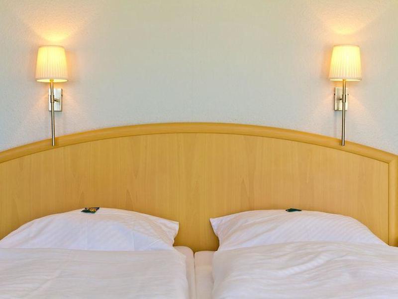 3EF99FBFA68C16E4B1F3F9627D29E7B6