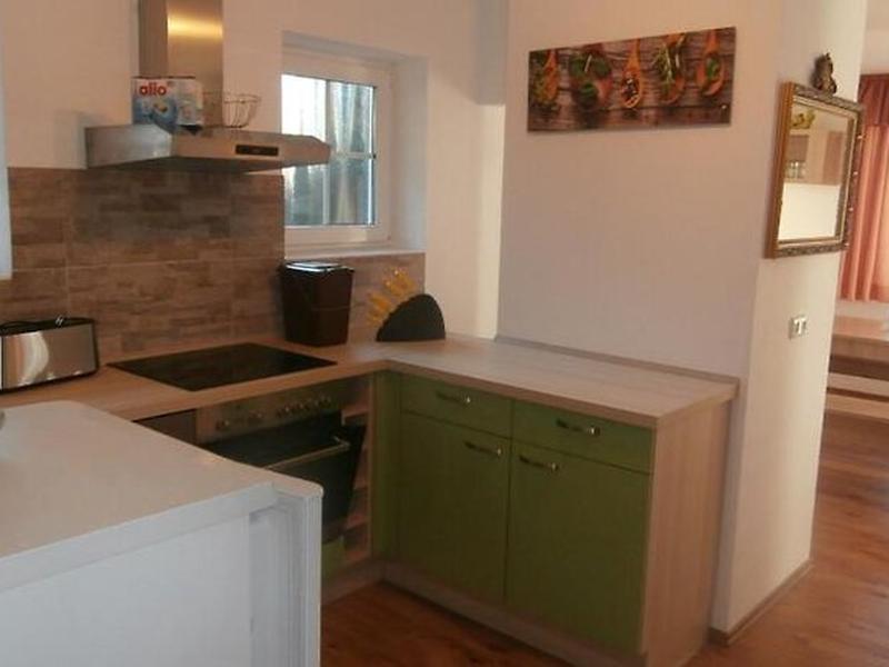 CB33CB649F9551A43EB883278479B4E9