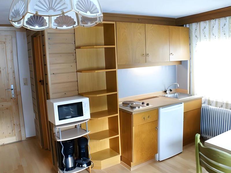 C9D602E177B00A8D01564933E8BACFBD