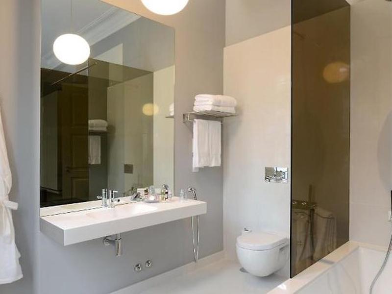 B80207760D7E3BE49BB6A5E57C4D465D