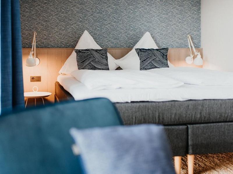 BC0B17A2895F4B15F0DBA4FAE6156DC6