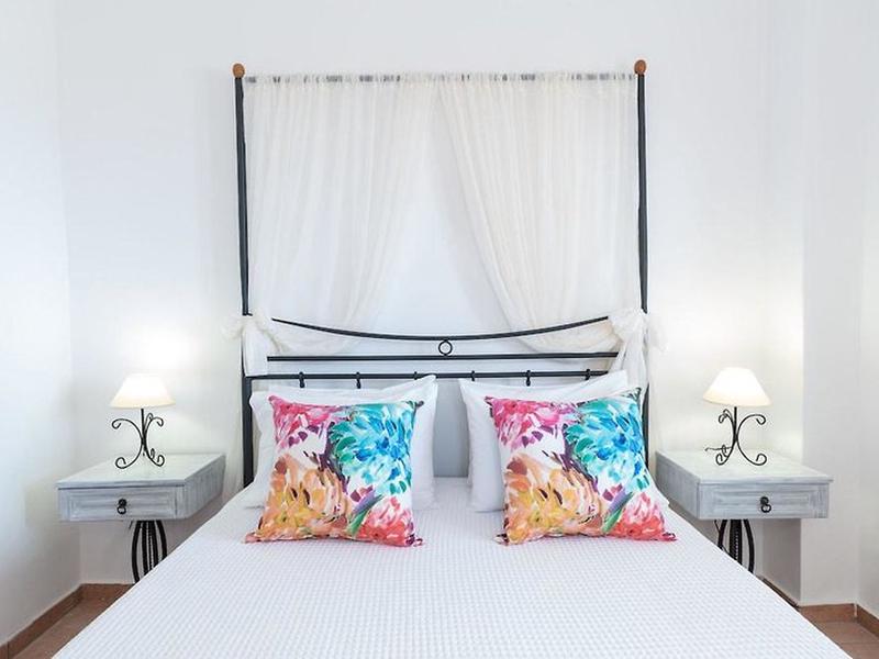 8F2DC29AACAC14CD83A95D806EFFB22D