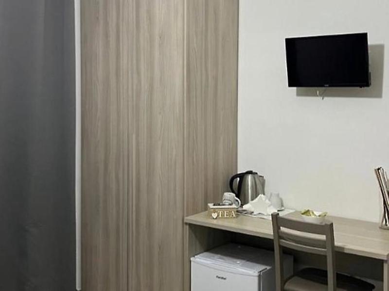 8A054C3E5A7DD02A0A1219574B0B15D1