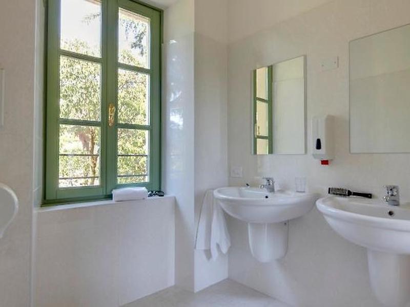 11CC32829515F6B5DA4D2E7E521F780E