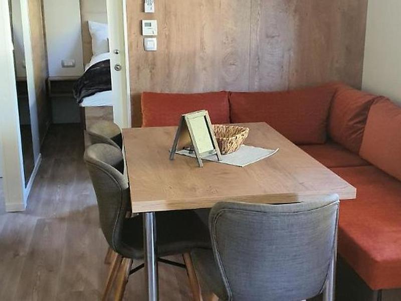 80FAF22FCD07E1DC737DDFA987FD2881