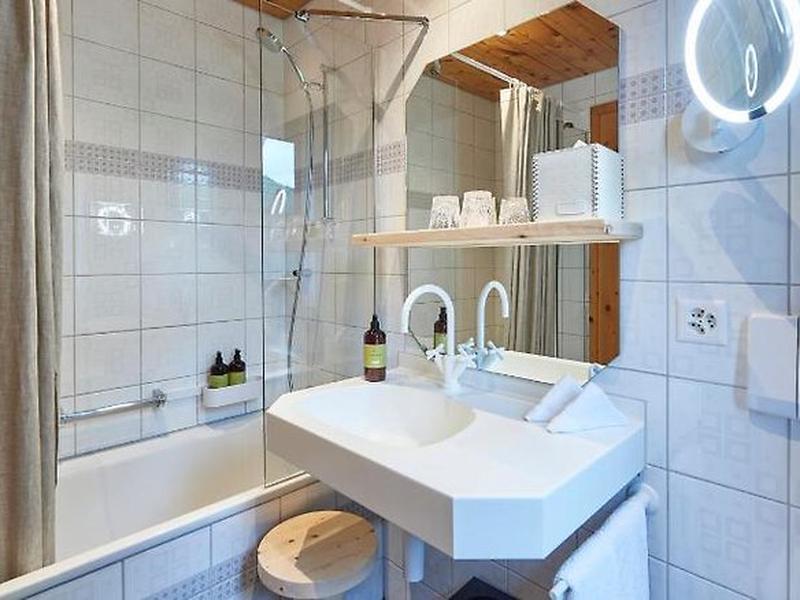 85901FD56A467EF9CA4832149A303351