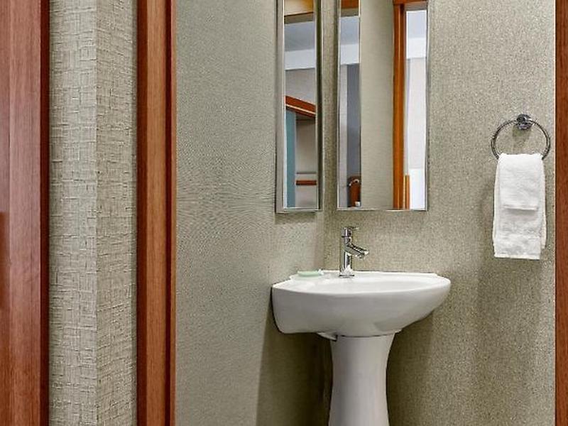 3911C6EF42997D17075D094108149E26