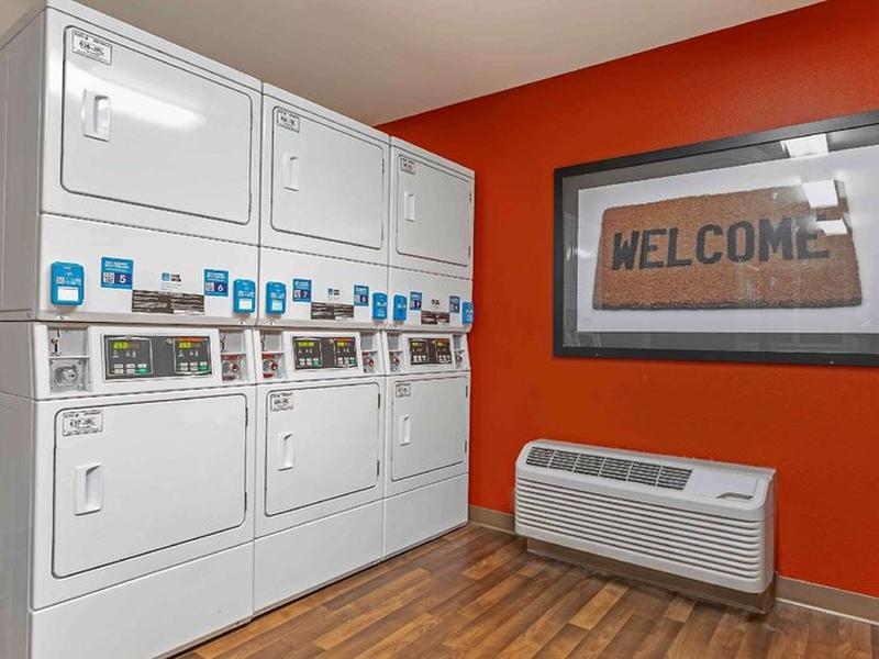 775D25B2E560B1C1300E4B0D1A5702F7