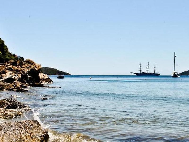 B00D32BF85F3769855E29E6AC6C13CB0