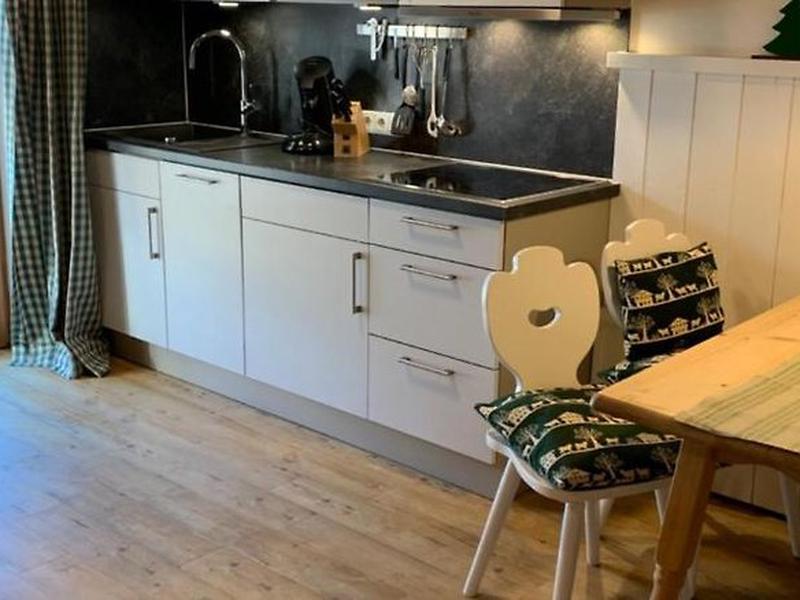 A0BB8787C4A0E462466B352BE91170B0