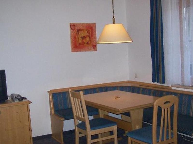 CE3D1B443FDFB939CE9D25A072659196