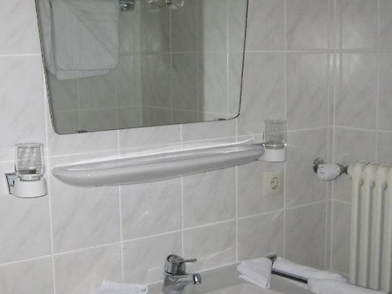 27F45C6F982C579CC94379791799F8CB