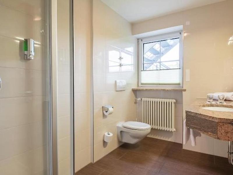 38A8D6F426D26F5EECFAF478D9988FF6