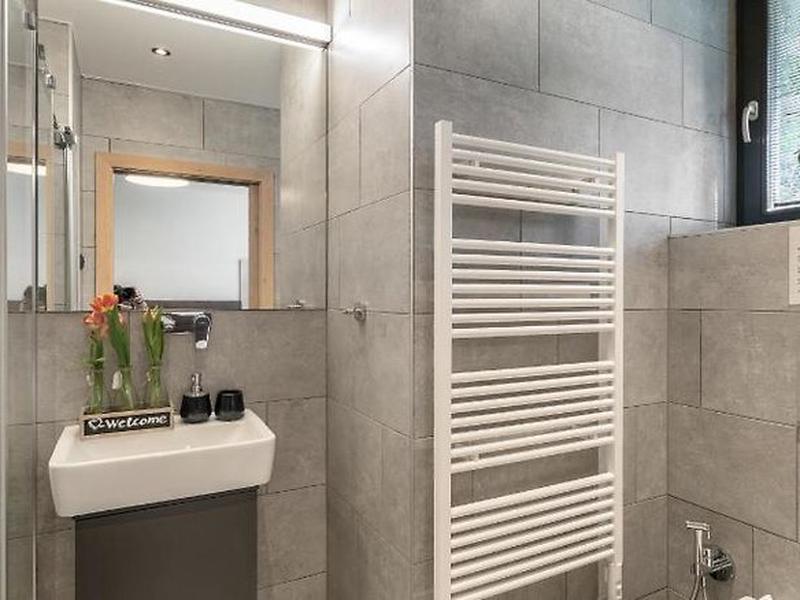 A4123FA54CC2674159A0D89641850375